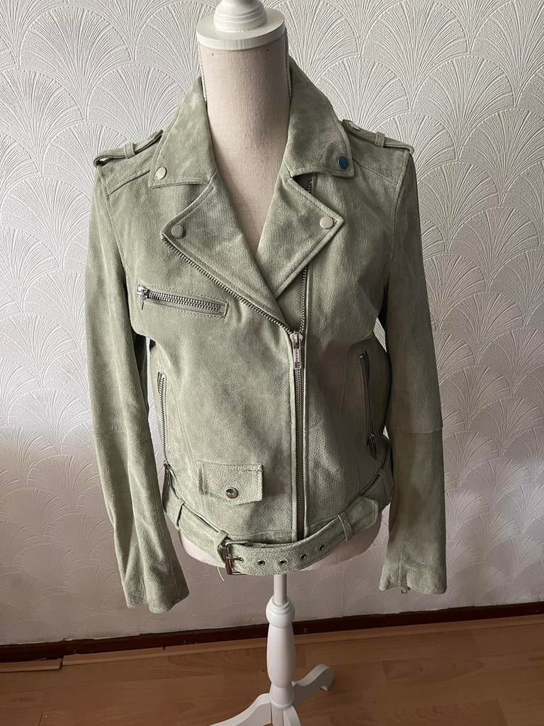 Prachtig nieuw groen suède jack maat S/M, Kleding | Dames, Ophalen of Verzenden, Nieuw, Maat 36 (S), Groen