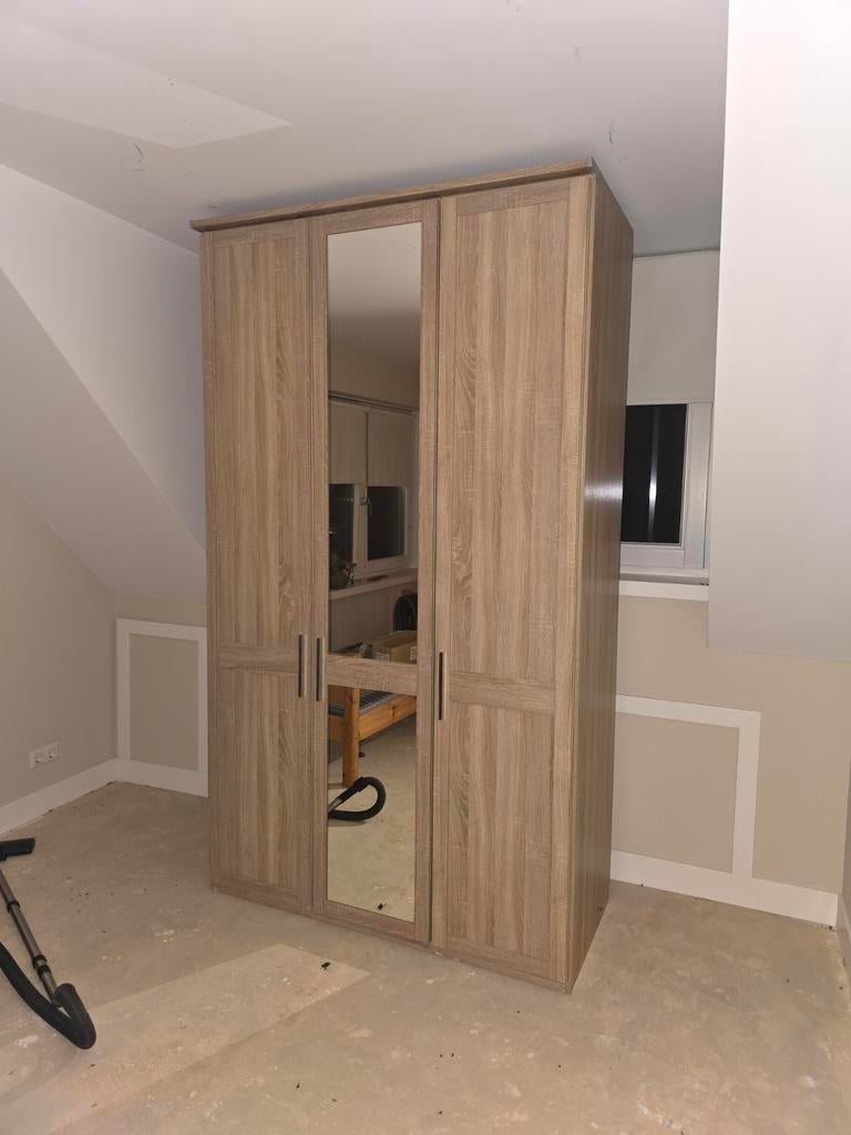 Linnenkast 3 deurs met spiegel, Ophalen, Complete sauna