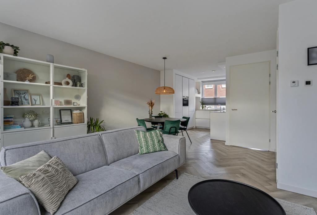 Grijze 3-zits bank - nieuw staat - merk Het Anker, Ophalen, Driepersoons, Zo goed als nieuw, Rechte bank