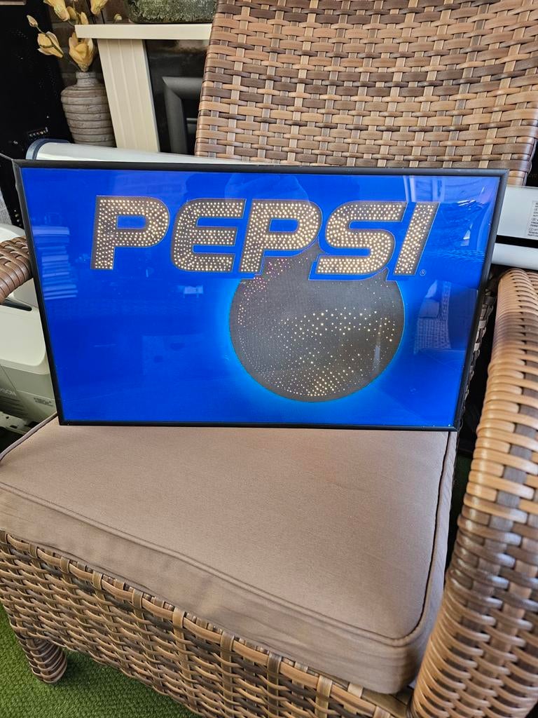 Pepsi reclame verlichting uit 1999., Ophalen, Gebruikt, Lichtbak of (neon) lamp
