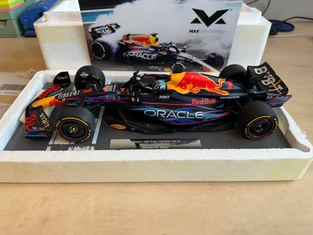 Max verstappen minichamps 1:18, Verzamelen, Ophalen of Verzenden, Zo goed als nieuw, Formule 1