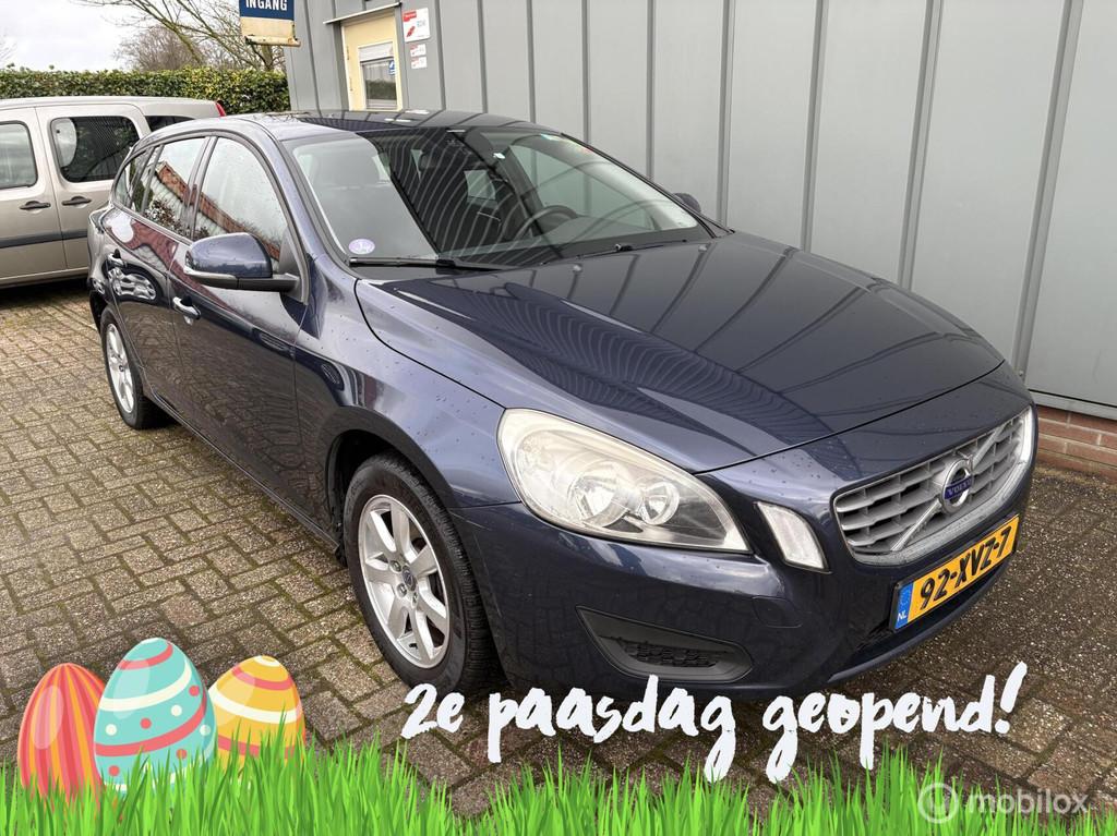 Volvo V60 1.6 T3 Kinetic, Stof, Gebruikt, Zwart, 4 cilinders