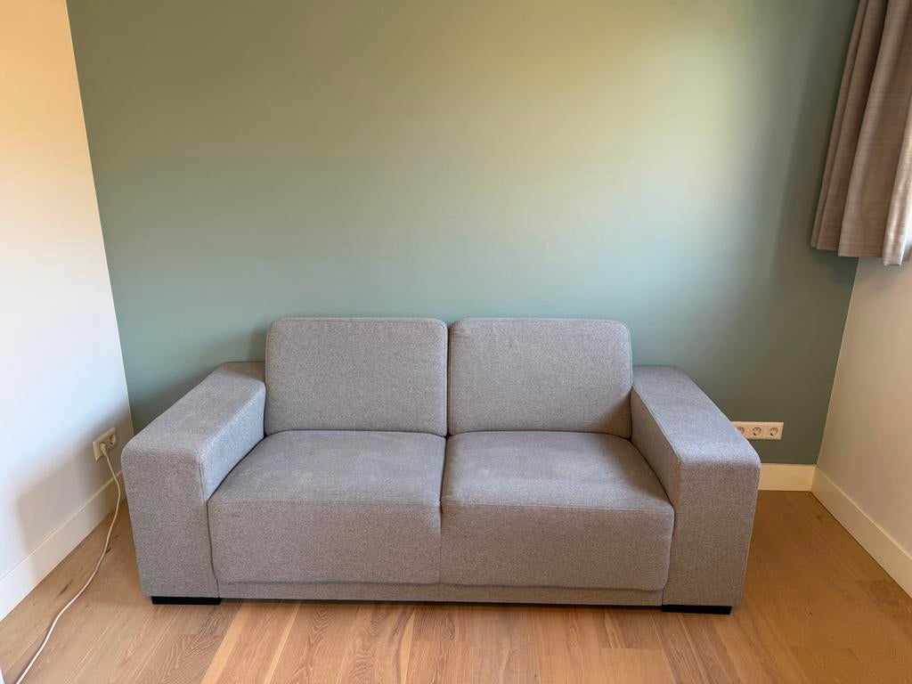 Tweezits bank grijs stof, Huis en Inrichting, Banken | Bankstellen, Ophalen, Gebruikt, 150 tot 200 cm, Tweepersoons