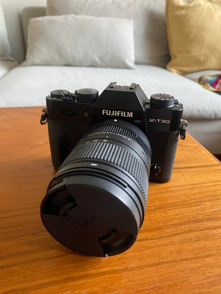 Fuji XT-30II Fotocamera met Sigma 18-50mm f/2.8 lens, Spiegelreflex, Ophalen of Verzenden, Zo goed als nieuw, 4 t/m 7 keer
