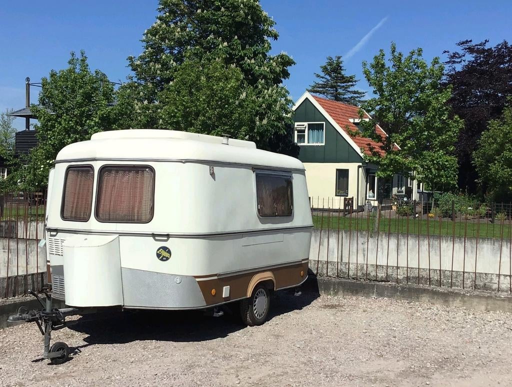 Eriba Pan/Familia  1981, Standaardzit, Particulier, 4 tot 5 meter, 500 - 750 kg