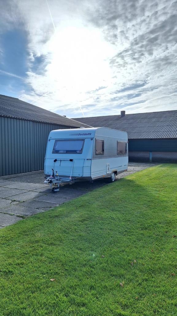Dethleffs Rondo 430T (1994) incl. voortent en accessoires, Caravans en Kamperen, Caravans, Vast bed, Rondzit, Koelkast, Particulier