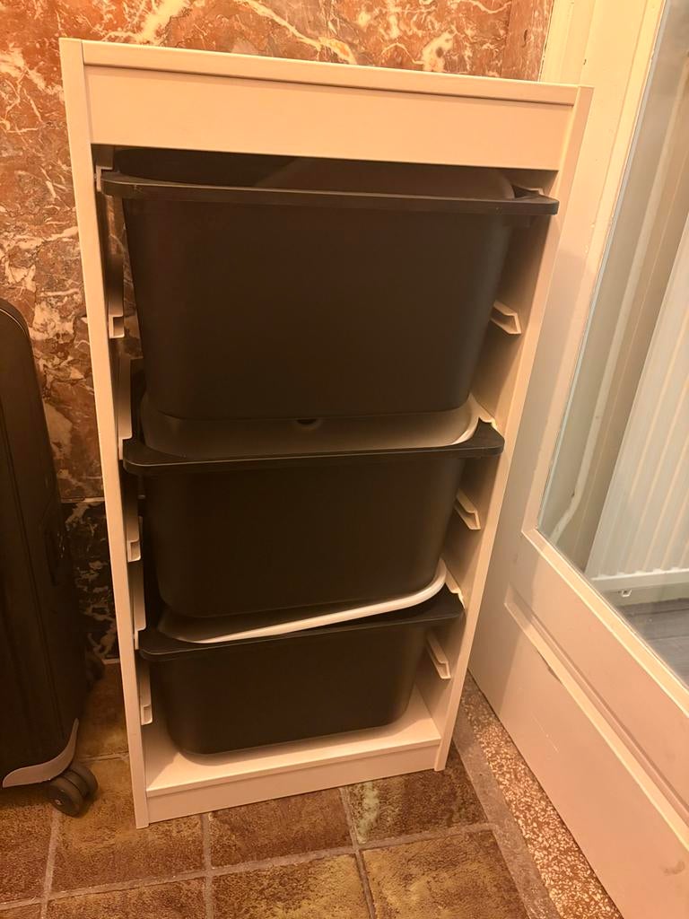 Trofast kastje met zwarte bakken, Ophalen, Gebruikt