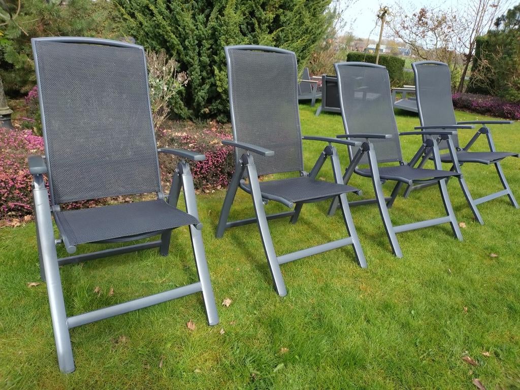 4 Mooie tuinstoelen Intra tuin, Ophalen