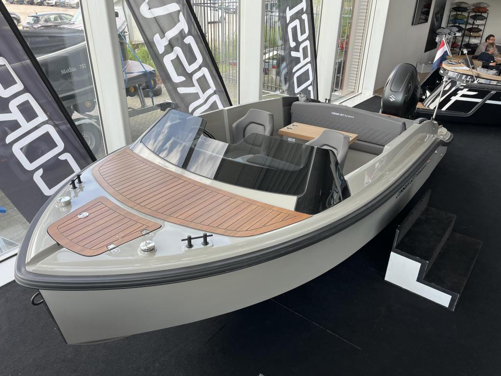 Corsiva 607 Runabout + 115pk Suzuki DIRECT VAARKLAAR, Watersport en Boten, Speedboten, Nieuw, Polyester, Benzine, 6 meter of meer