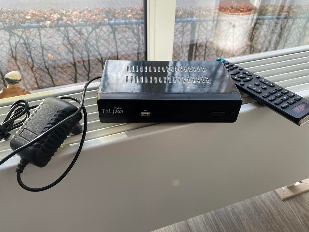 Radio/Tv tuner Qviart T2H265, Ophalen, Gebruikt