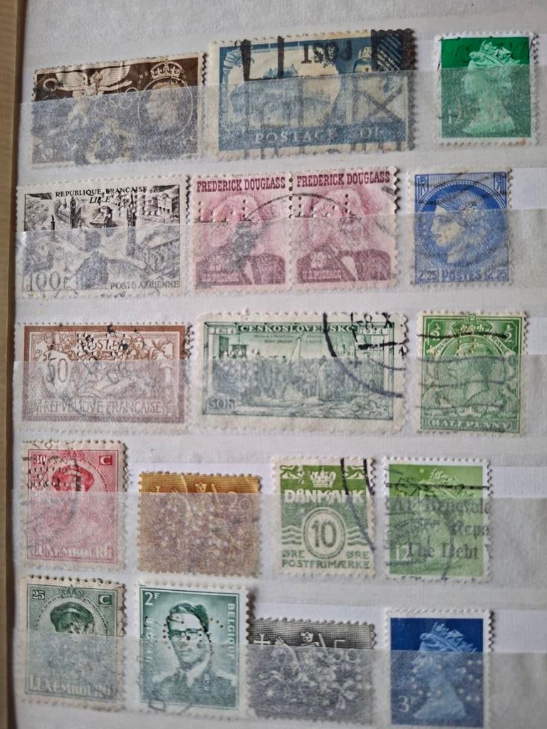 Postzegel boekje met diverse postzegels geperforeerd, Verzenden, Verzamelalbum