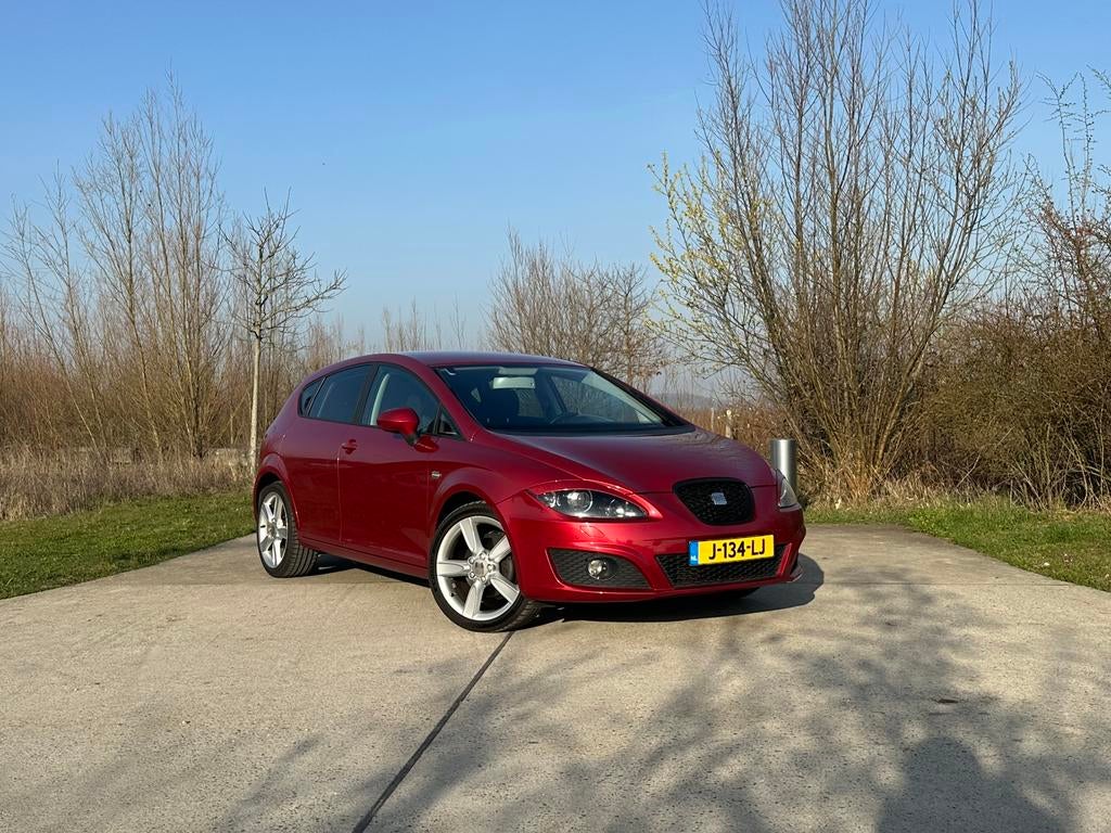 Seat Leon 1.8 TSI 118KW 2011 Dakota Rood, Auto's, Seat, Particulier, Leon, ABS, Airconditioning, Bluetooth, Bochtverlichting, Boordcomputer