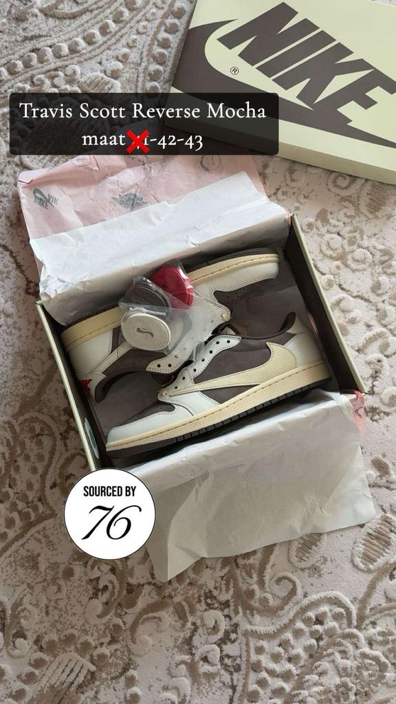 Travis Scott Reverse Mocha maat 42 & 43, Ophalen of Verzenden, Nieuw, Bruin, Sneakers of Gympen