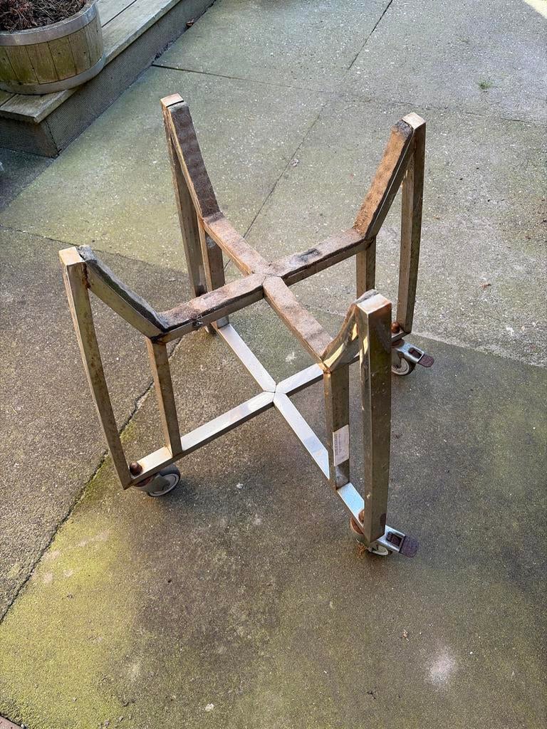 Verrijdbaar onderstel voor medium Kamado BBQ, Ophalen, Gebruikt