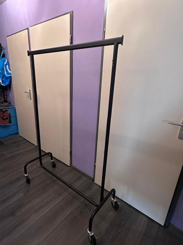 Kledingrek op wielen hroot, Ophalen, Met wielen, Zo goed als nieuw