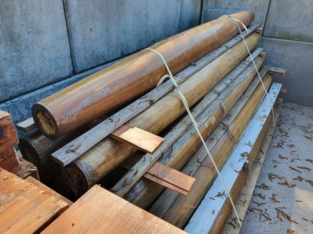 Hardhouten gelamineerde kegels staanders ( 091 ), Ophalen, Gebruikt, 250 cm of meer, Palen