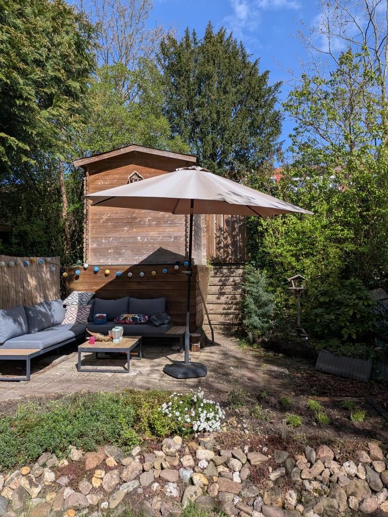 Parasol met verrijdbare voet - Gebruikt maar functioneel, Ophalen of Verzenden, Gebruikt, Stokparasol