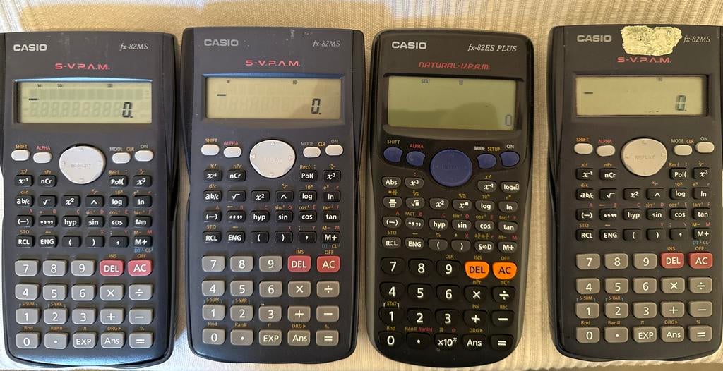 CASIO 3x fx-82MS en 1x fx-82es PLUS, Ophalen of Verzenden