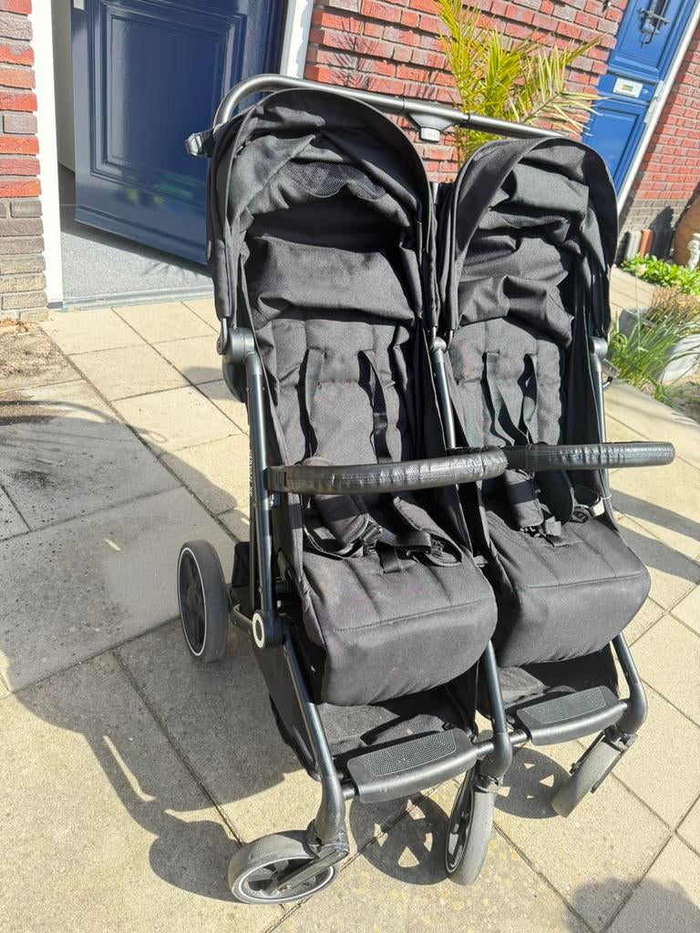 Deryan dubbele buggy kinderwagen MOET WEG!!, Kinderen en Baby's, Tweelingen en Meerlingen, Ophalen of Verzenden, Zo goed als nieuw