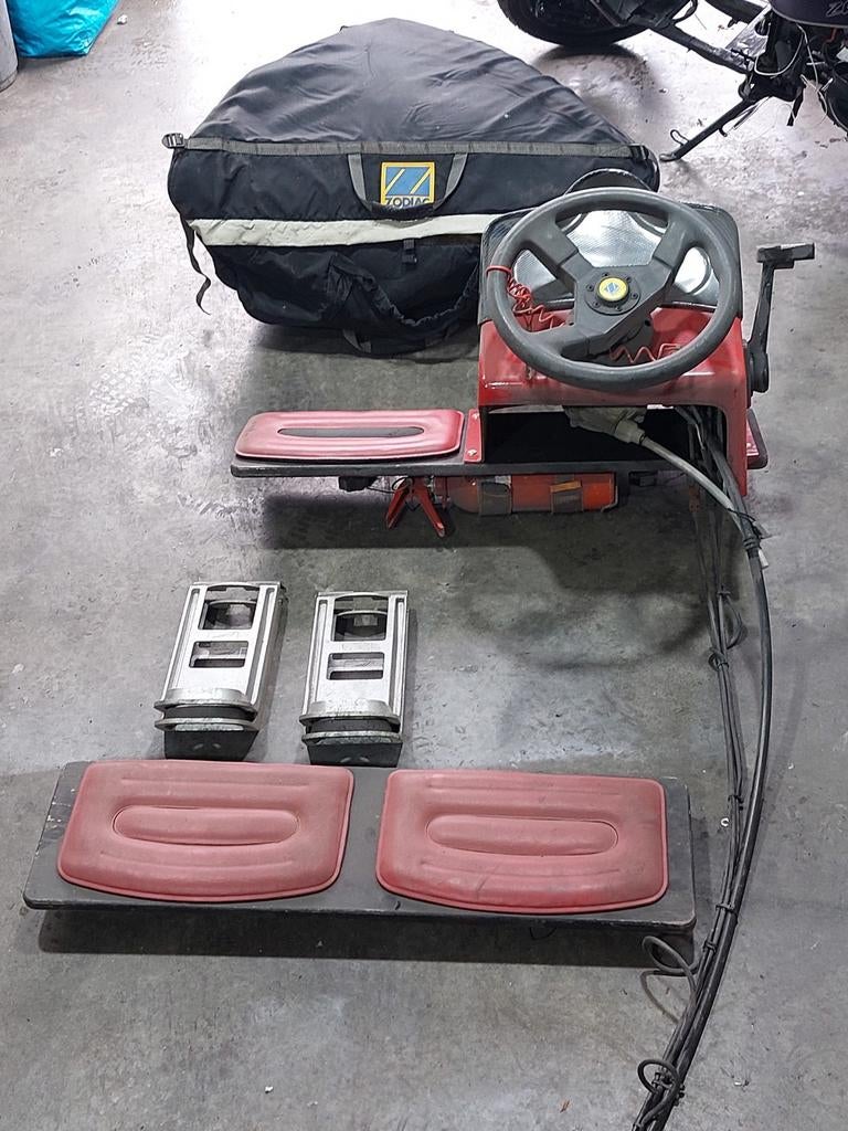 Zodiac stuurconsole bakjes puntzak

Leuk setje!!, Watersport en Boten, Ophalen, Motorboot