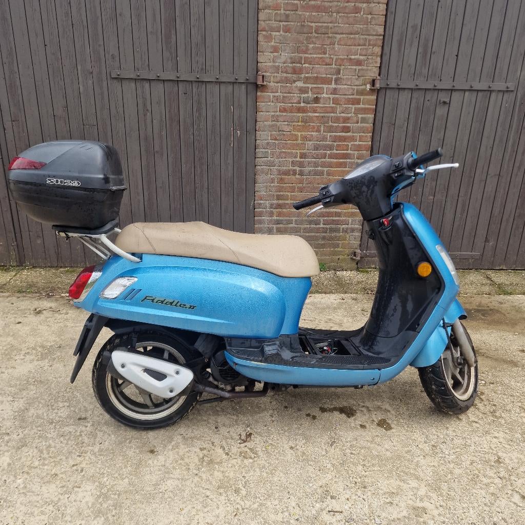 sym fiddle 45 km met koffer, Ophalen, Gebruikt