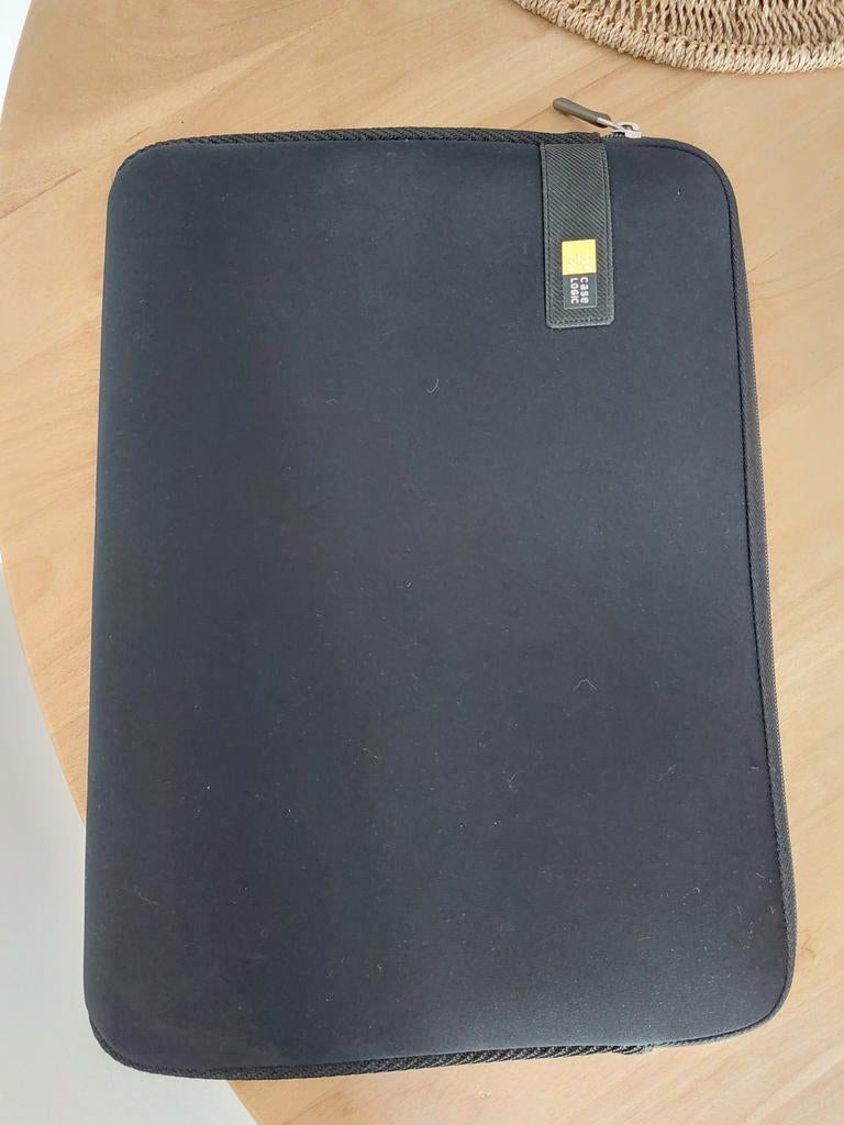 Case Logic laptophoes voor 14 inch laptop - Zeer goede staat, Ophalen of Verzenden, 14 inch, Zo goed als nieuw, Case Logic