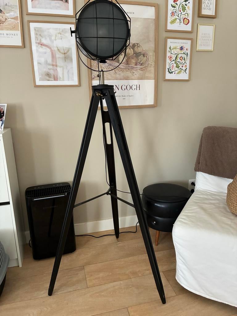 Zwarte vloerlamp op driepoot, Ophalen of Verzenden, Gebruikt, Metaal, 150 tot 200 cm