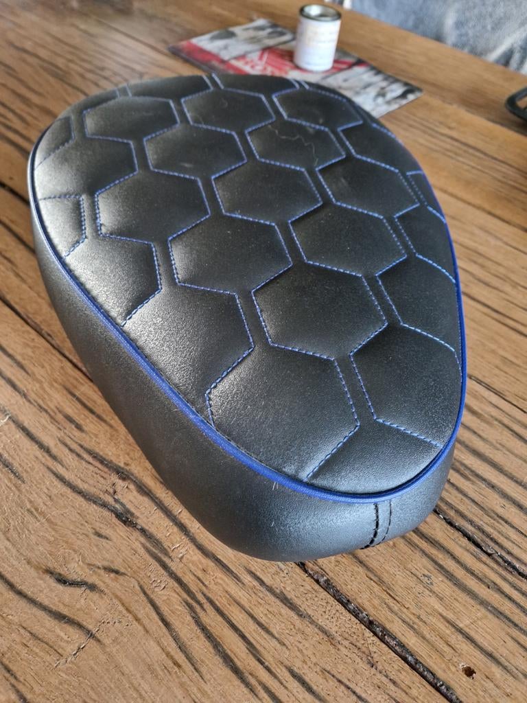 Kepspeed zadel Honda Cub Custom - Splinternieuw, Ophalen of Verzenden, Nieuw