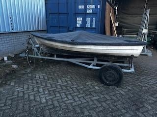 Bootje met trailer en passende afdekzeil, Ophalen, Gebruikt, Overige typen, Motorboot