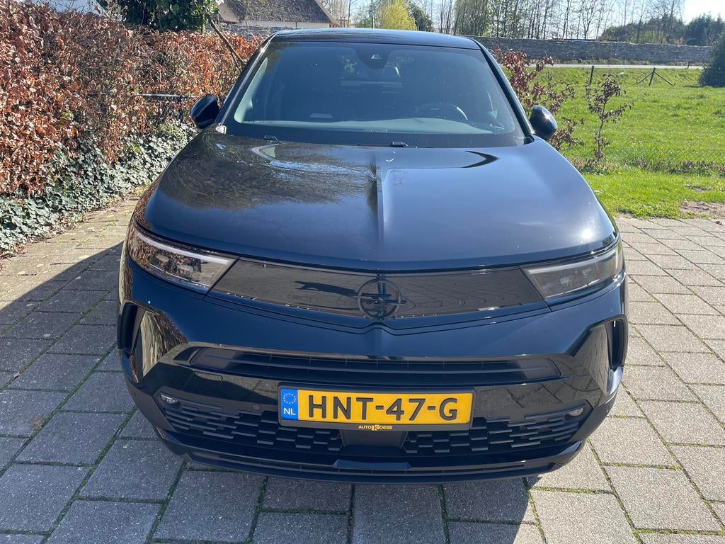 Opel Mokka 1.2 130pk Start/stop Aut 2024 Zwart, Auto's, 1195 kg, Euro 6, 1199 cc, Zwart