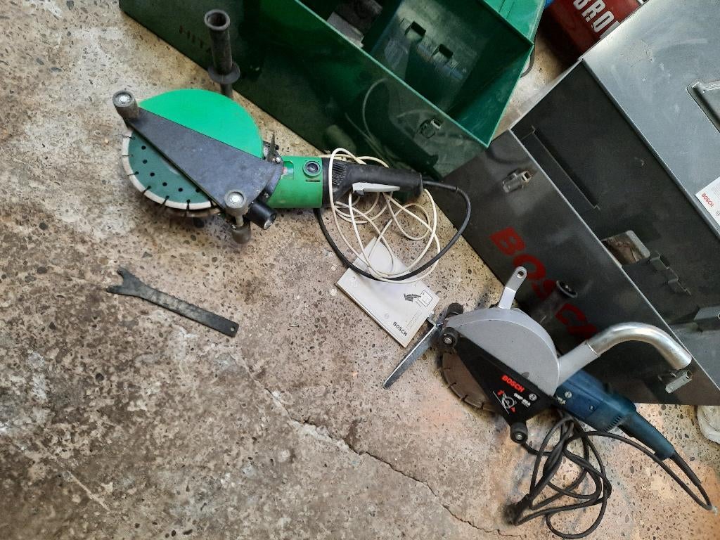 Bosch hitachi muurfrees sleuvenzaag zaagdiepten 65mm, Ophalen, Overige typen, Zo goed als nieuw, 30 tot 70 mm