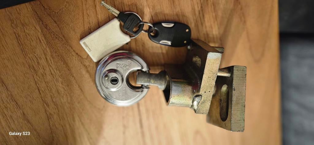 Zgan disselslot   oor caravan, Ophalen of Verzenden