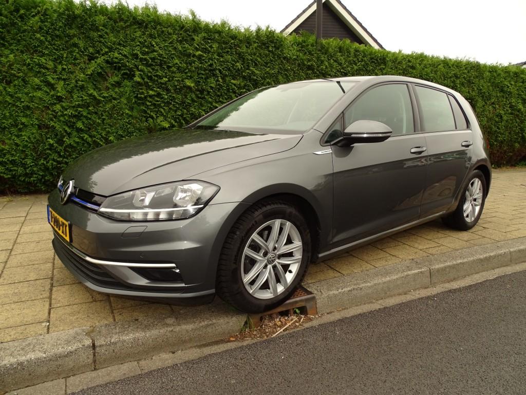 Volkswagen GOLF 1.5 TSI CL BNS-Automaat-Carplay-Cruise-Media, Euro 6, 4 cilinders, Met garantie (alle), Bedrijf