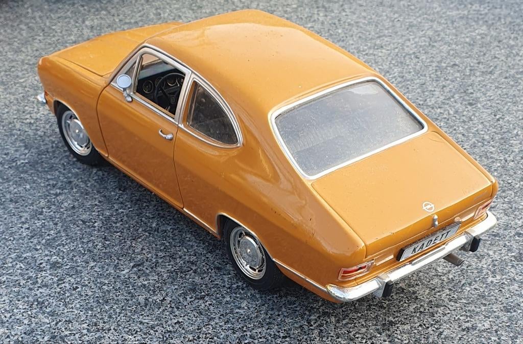 Opel Kadett B Coupé - Gedetailleerd Modelauto, Ophalen of Verzenden, Zo goed als nieuw