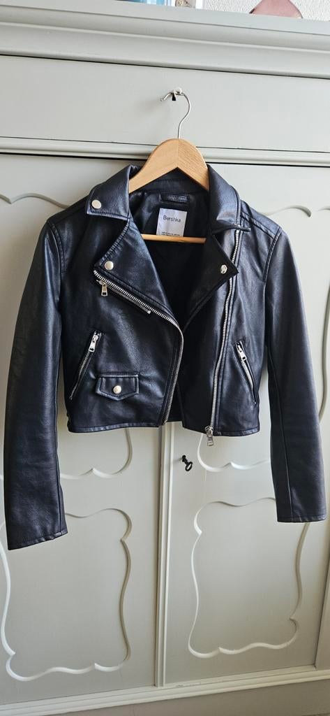 Bershka jasje XS, als nieuw., Zwart, Zo goed als nieuw, Maat 34 (XS) of kleiner, Bershka