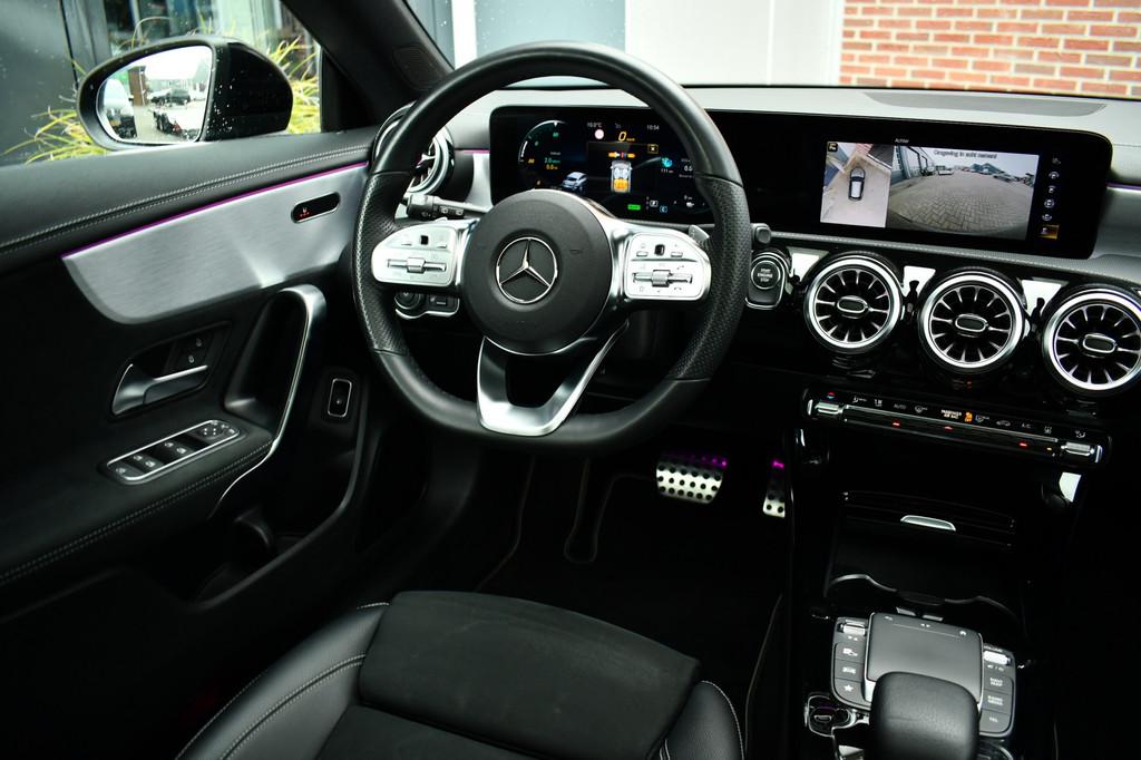 Mercedes-Benz CLA-Klasse Shooting Brake 250 e AMG Pano 360-c, Auto's, Gebruikt, Zwart, 4 cilinders, Leder en Stof