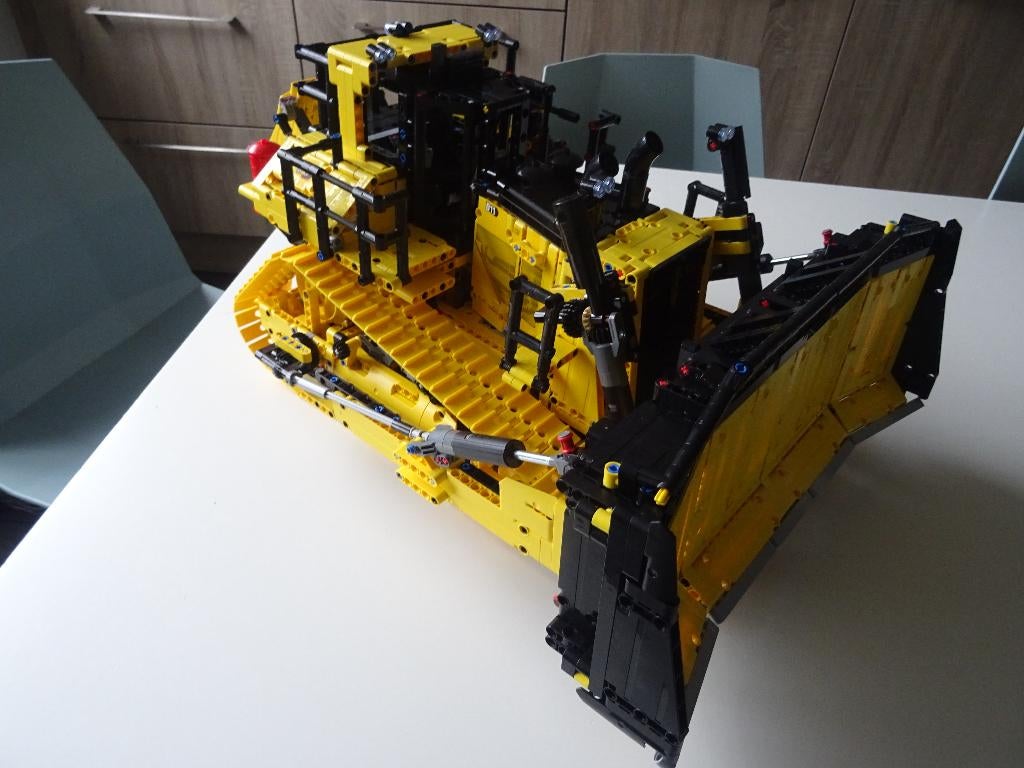 technic Lego 42131 Cat D11 Bulldozer, Ophalen, Lego, Zo goed als nieuw, Technic