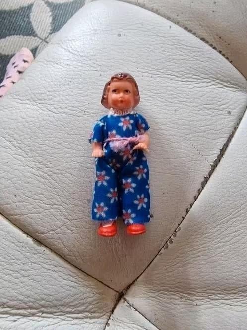 poppenhuis miniaturen oud ari popje nr 115, Ophalen of Verzenden, Zo goed als nieuw, Poppenhuis