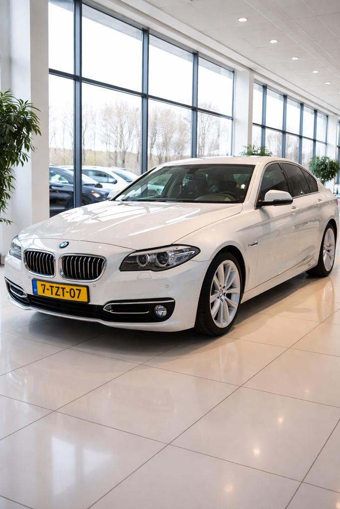 BMW 5-Serie 2.0 520I AUT 2014 zilvergrijs,facelift,, Auto's, Achterwielaandrijving, Zwart, 4 cilinders, 2000 kg