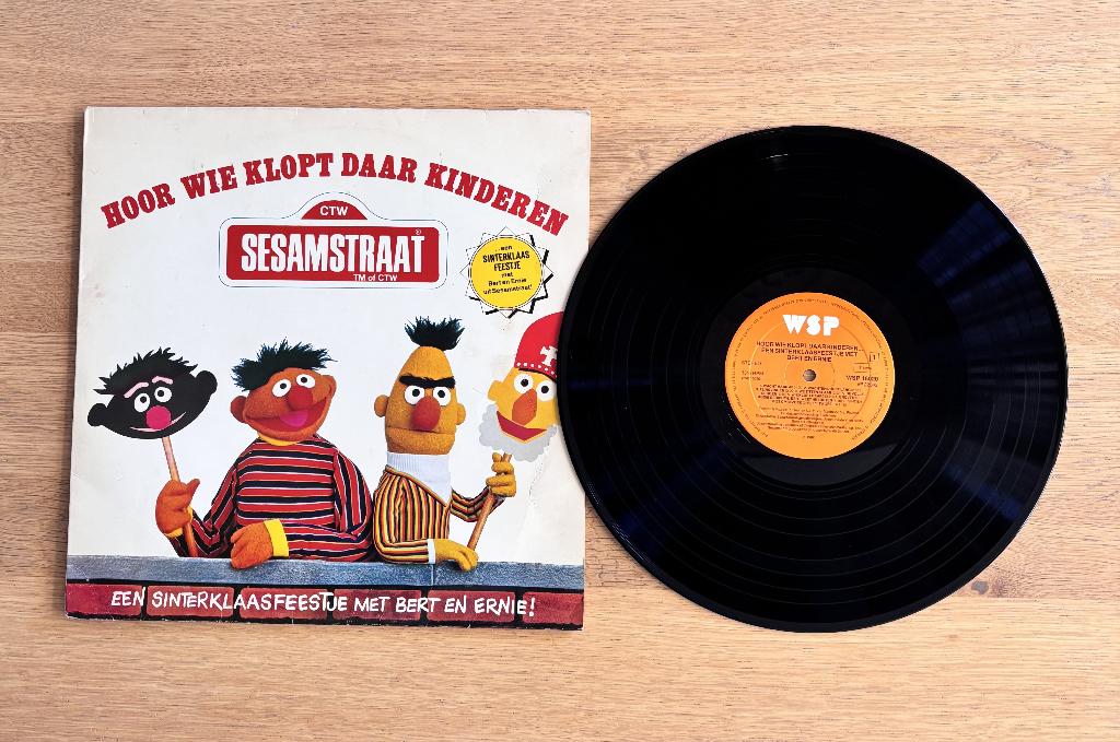 Bert & Ernie – Hoor Wie Klopt Daar Kinderen (origineel 1982), Ophalen of Verzenden, Gebruikt, 12 inch, Overige genres