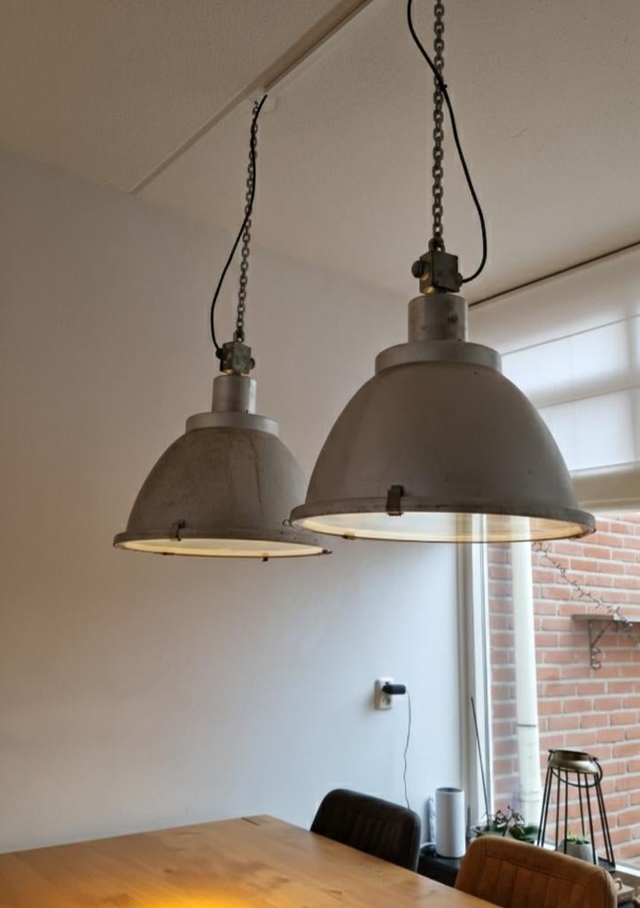 Set van 2 onriginele industriële hanglampen, Ophalen, Gebruikt, Industrieel, Vintage, Metaal