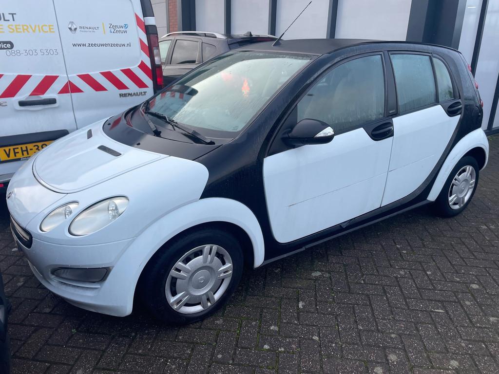 Smart Forfour 1.1 blackbasic, Auto's, Smart, Voorwielaandrijving, Zwart, Origineel Nederlands, Bedrijf