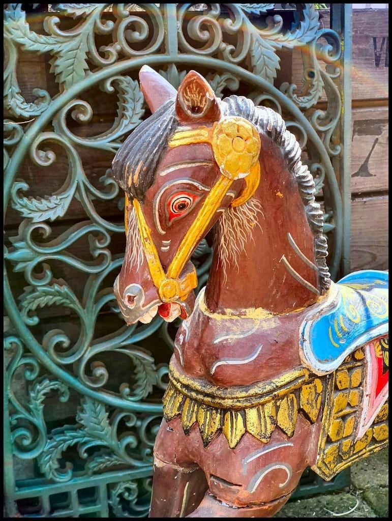 Zoldervondst Antiek lindehout houtsnijwerk verguld paardje, Antiek en Kunst, Curiosa en Brocante, Ophalen