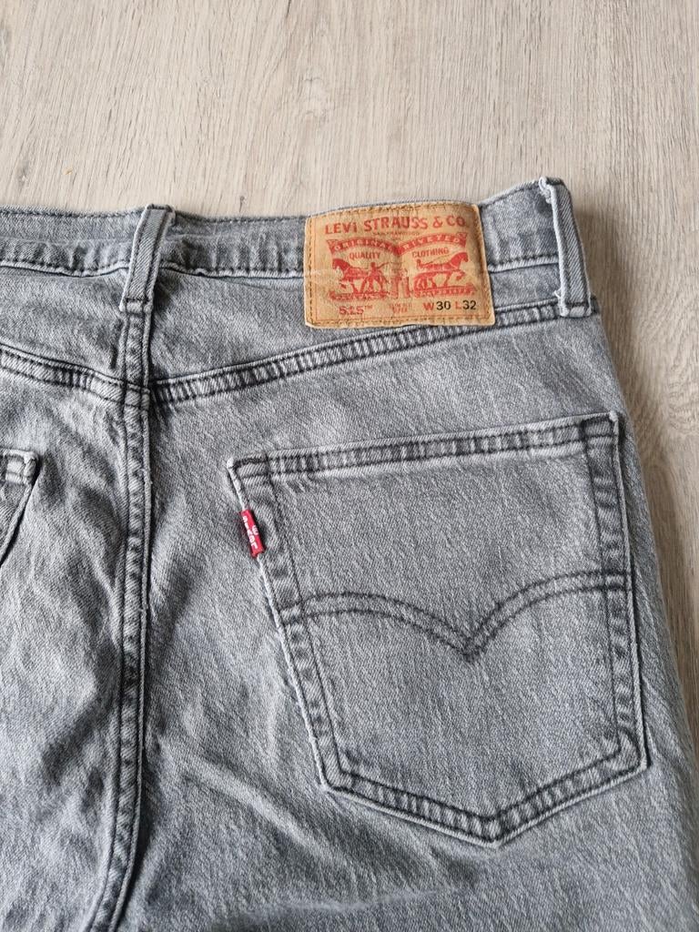 Levis jeans 30/32 grijs, Ophalen of Verzenden, Zo goed als nieuw, Grijs, W32 (confectie 46) of kleiner