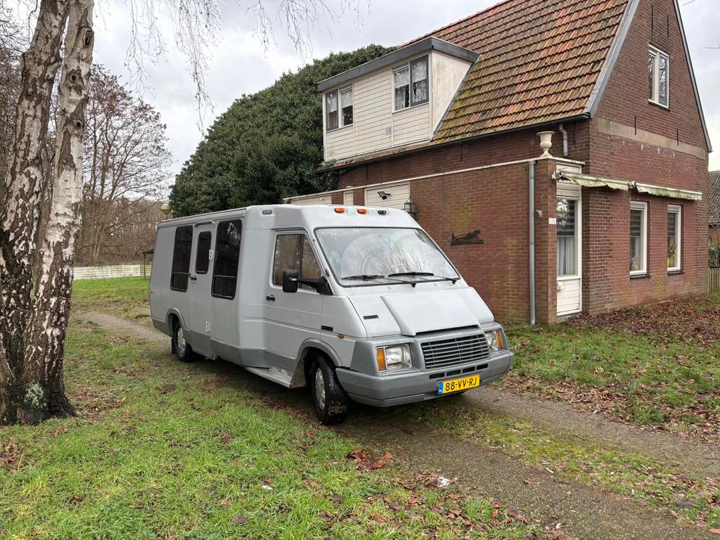 Winnebago Centouri 1.9 TD. Bj 1985 belastingvrij, Overige merken, Buscamper of Camperbus, Tot en met 2, Treinzit