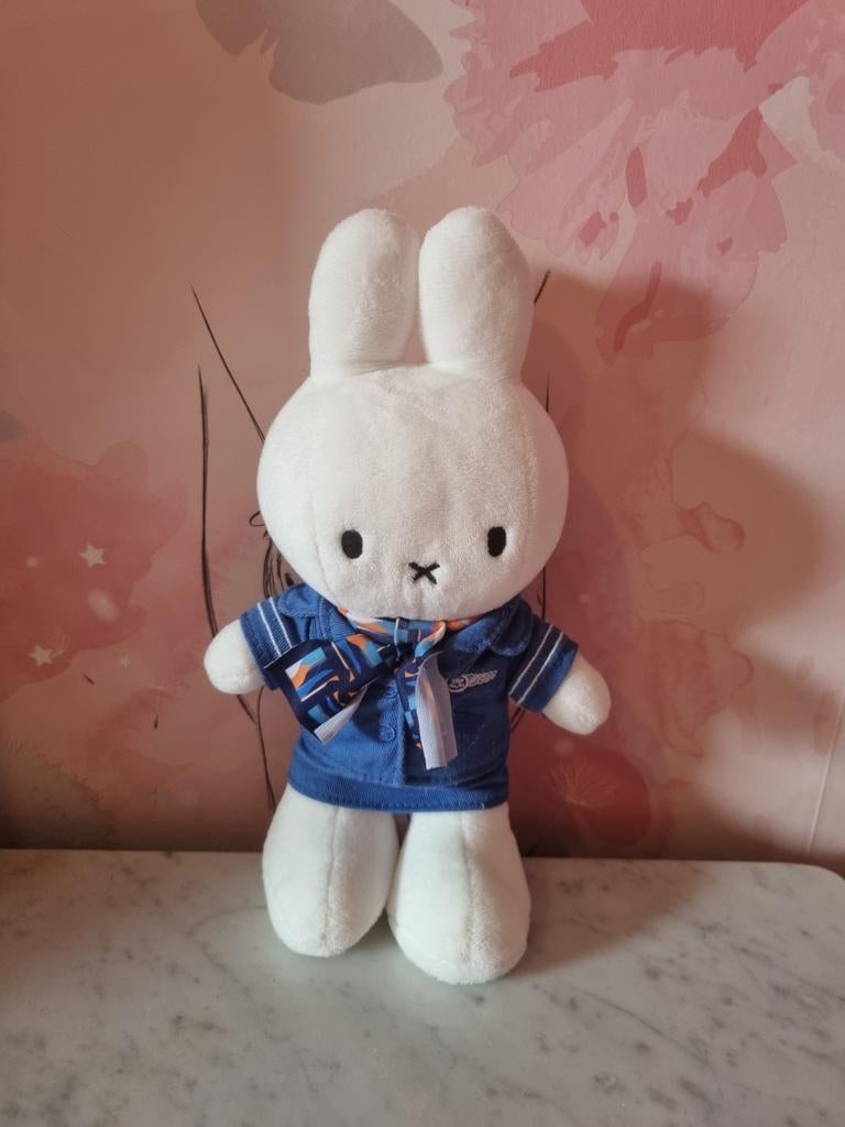 Nijntje knuffel in KLM stewardess uniform, Ophalen of Verzenden