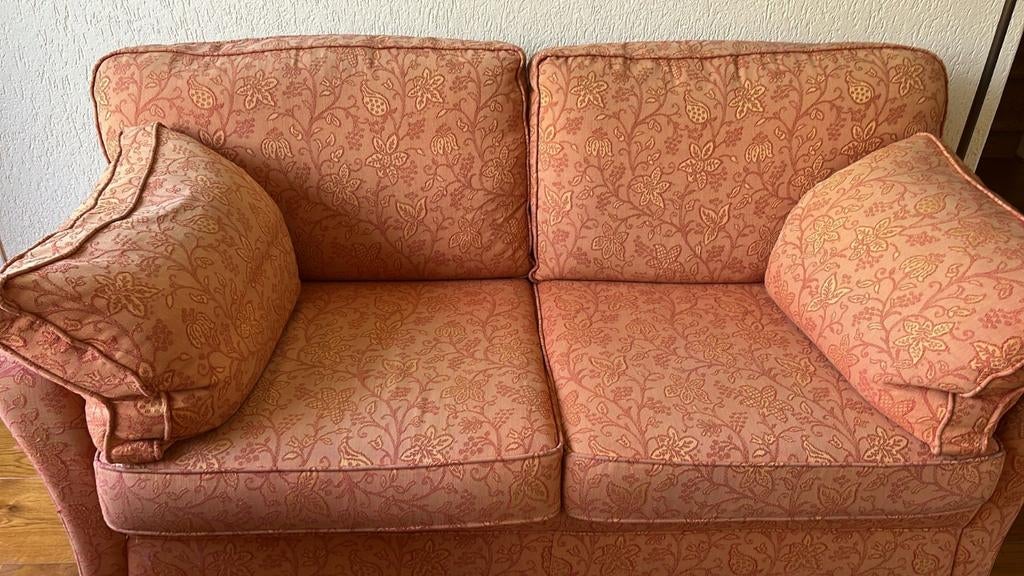 Twee banken, oranje zalmroze met patroon, Ophalen, Gebruikt, 75 tot 100 cm