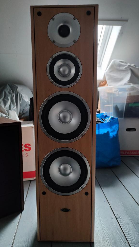 Luidsprekers Eltax Millennium 300 2X, Zo goed als nieuw, 120 watt of meer, Front, Rear of Stereo speakers, Ophalen