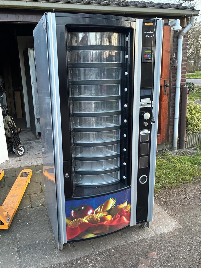 Vendingmachine, Ophalen, Zo goed als nieuw
