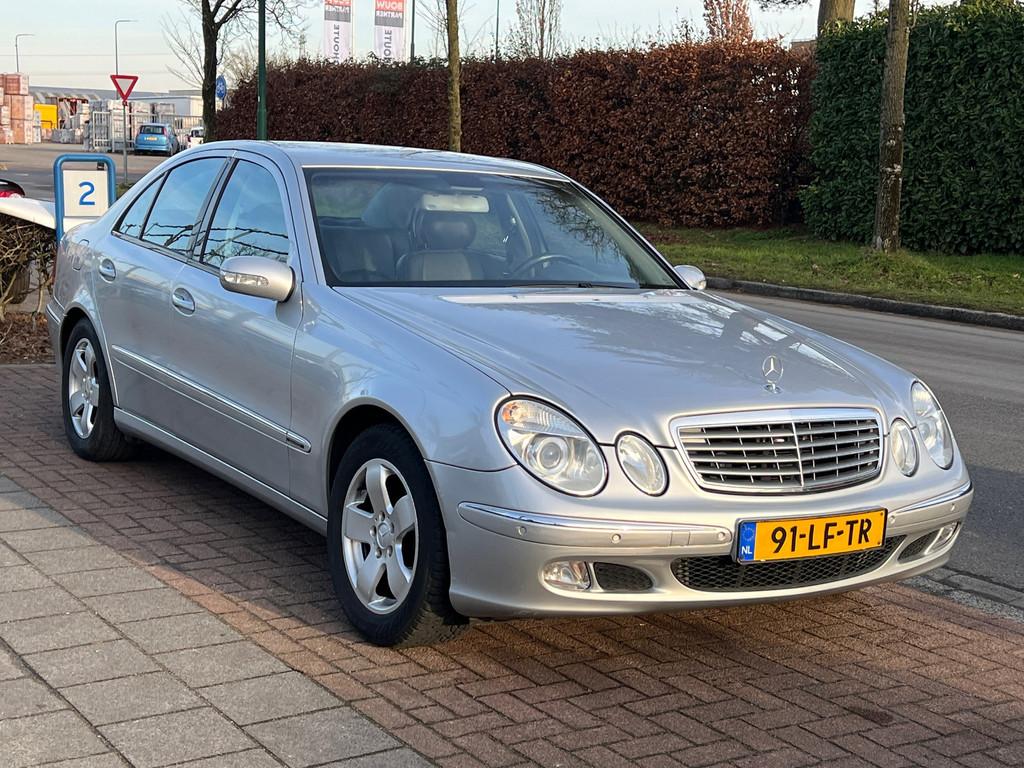 Mercedes-Benz E-klasse 240 Avantgarde *Automaat, Automaat, Achterwielaandrijving, Gebruikt, 2597 cc